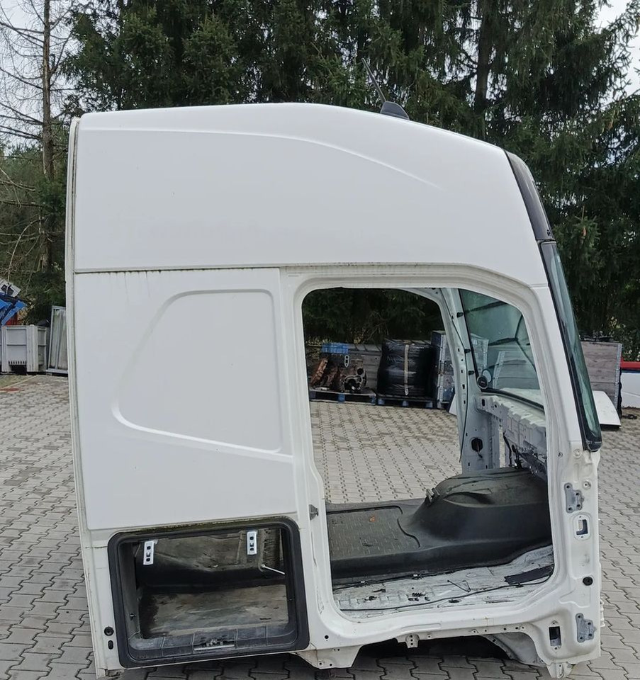 KABINA VOLVO FH4 - תא עבור משאית: תמונה 4 KABINA VOLVO FH4 - תא עבור משאית: תמונה 4