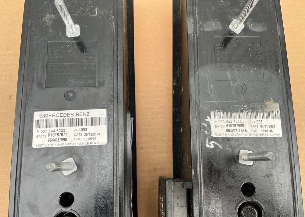 Lampa tylna LED Mercedes Actros MP5 MP 5 jak NOWA - אורות/ תאורה עבור משאית: תמונה 3 Lampa tylna LED Mercedes Actros MP5 MP 5 jak NOWA - אורות/ תאורה עבור משאית: תמונה 3