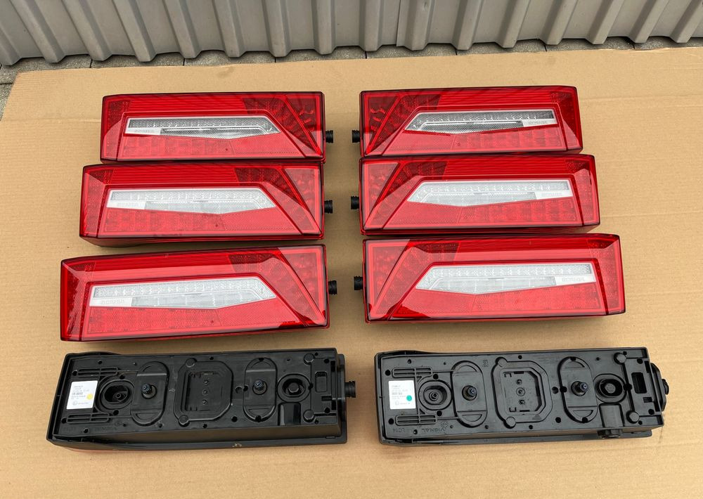 Lampa tylna LED Scania Super R S NGS NGR - אורות/ תאורה עבור משאית: תמונה 1 Lampa tylna LED Scania Super R S NGS NGR - אורות/ תאורה עבור משאית: תמונה 1