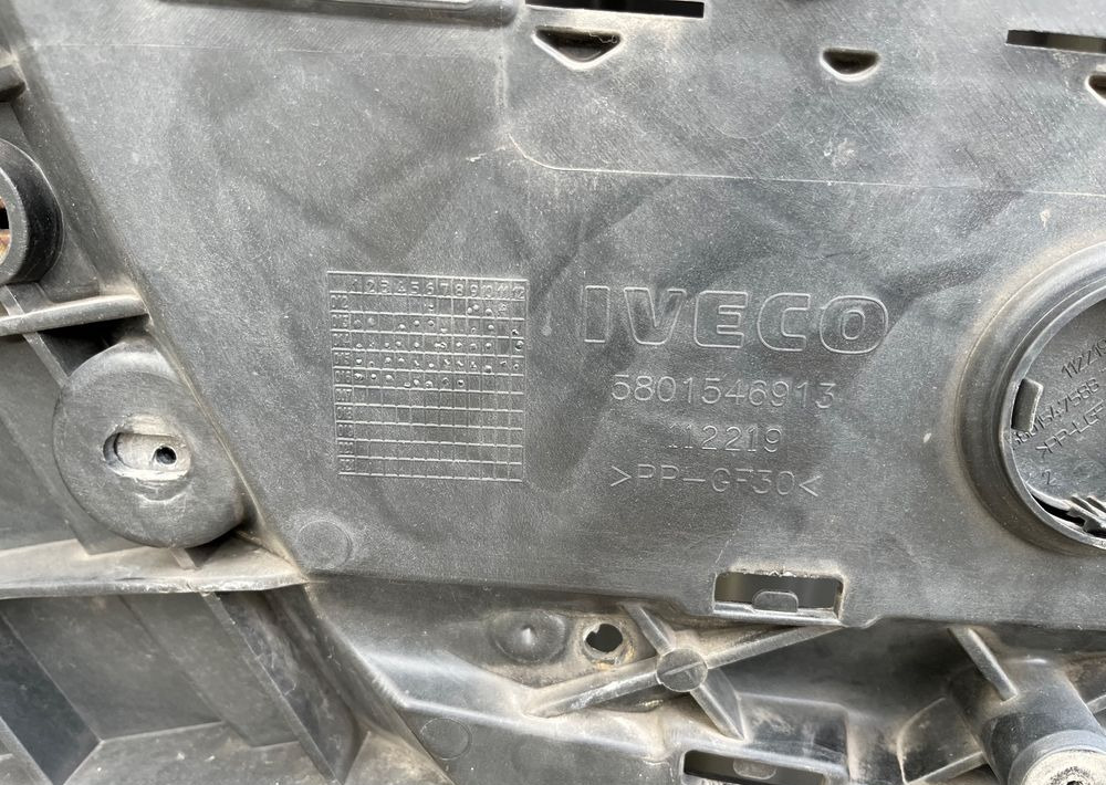 Maska Iveco Stralis euro 6 atrapa - גוף וחלק חיצוני עבור משאית: תמונה 3 Maska Iveco Stralis euro 6 atrapa - גוף וחלק חיצוני עבור משאית: תמונה 3