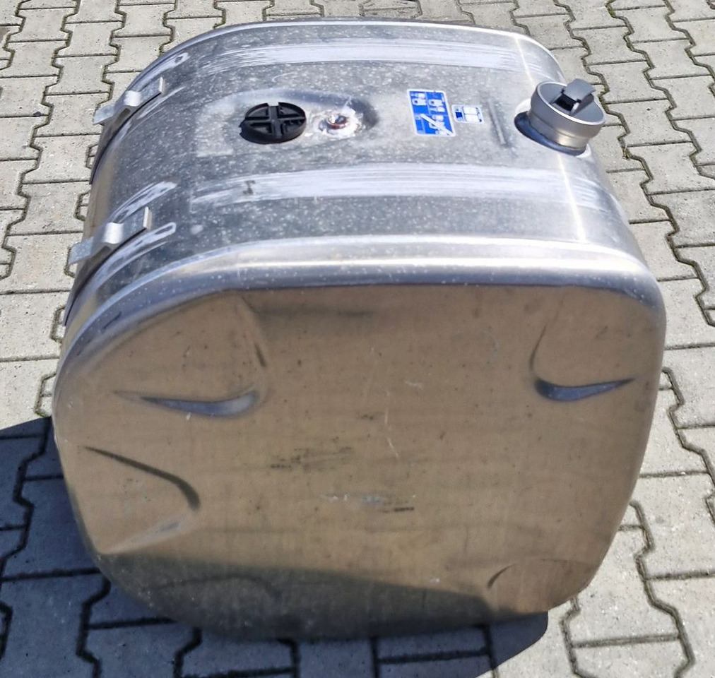 SCANIA R S ZBIORNIK PALIWA 200L NOWY - מערכת דלק: תמונה 4 SCANIA R S ZBIORNIK PALIWA 200L NOWY - מערכת דלק: תמונה 4