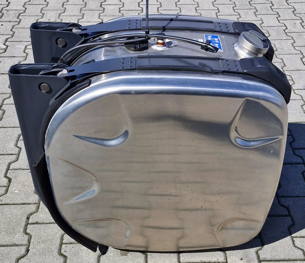 SCANIA R S ZBIORNIK PALIWA 220L NOWY - מערכת דלק: תמונה 3 SCANIA R S ZBIORNIK PALIWA 220L NOWY - מערכת דלק: תמונה 3