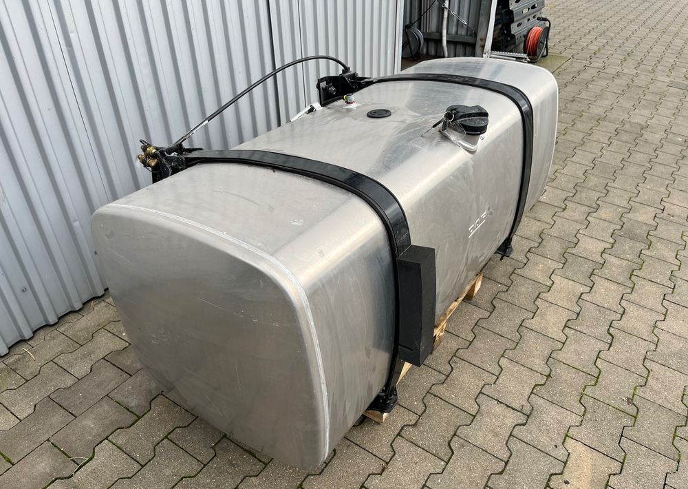 Zbiornik paliwa DAF XG XF CF 620 litrów bak jak NOWY - מערכת דלק עבור משאית: תמונה 3 Zbiornik paliwa DAF XG XF CF 620 litrów bak jak NOWY - מערכת דלק עבור משאית: תמונה 3