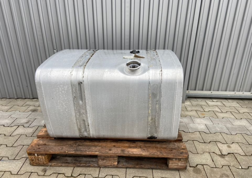 Zbiornik paliwa MAN TGX TGS 375 litrów bak - מכל דלק עבור משאית: תמונה 1 Zbiornik paliwa MAN TGX TGS 375 litrów bak - מכל דלק עבור משאית: תמונה 1