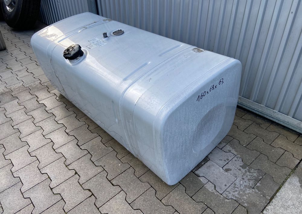 Zbiornik paliwa MAN TGX TGS 600 litrów bak - מכל דלק עבור משאית: תמונה 2 Zbiornik paliwa MAN TGX TGS 600 litrów bak - מכל דלק עבור משאית: תמונה 2