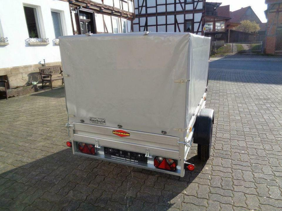 Böckmann PKW-Anhänger 750 kg Plane u. Spriegel 100km/h - קרון נגרר למכונית: תמונה 4 Böckmann PKW-Anhänger 750 kg Plane u. Spriegel 100km/h - קרון נגרר למכונית: תמונה 4