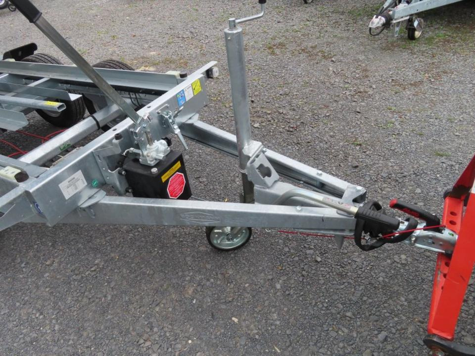 Böckmann PKW-Anhänger Kipper 2,0to Blechaufsatz Abdeckplane - קרון נגרר עם מזהיר: תמונה 3 Böckmann PKW-Anhänger Kipper 2,0to Blechaufsatz Abdeckplane - קרון נגרר עם מזהיר: תמונה 3