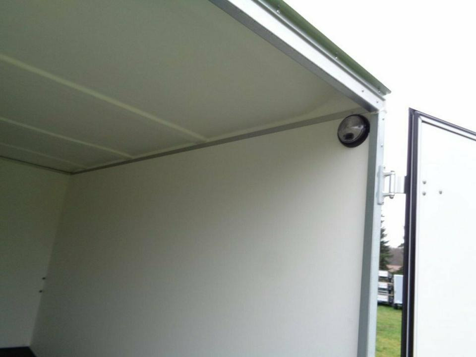 Böckmann, PKW Anhänger, Kofferanhänger KT 4018/27 H, 100 km/h - קרון נגרר בתיבה סגורה: תמונה 4 Böckmann, PKW Anhänger, Kofferanhänger KT 4018/27 H, 100 km/h - קרון נגרר בתיבה סגורה: תמונה 4