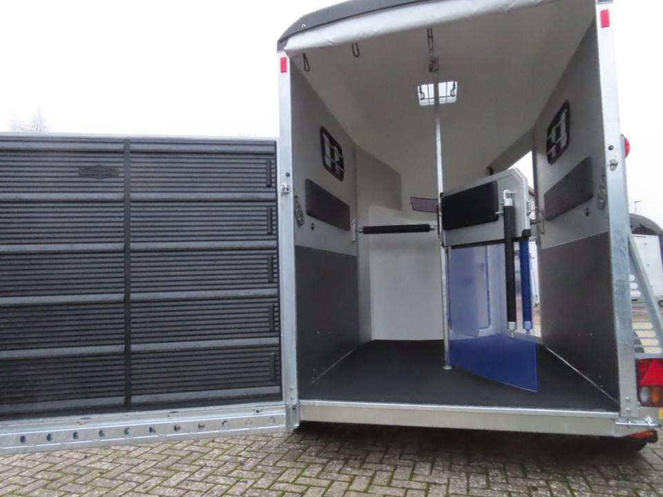 קרון נגרר לסוסים Böckmann, Pferdeanhänger,Portax SKA, WCF, Flügeltür, 100 km/h: תמונה 6 קרון נגרר לסוסים Böckmann, Pferdeanhänger,Portax SKA, WCF, Flügeltür, 100 km/h: תמונה 6