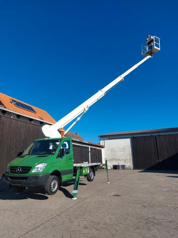 Mercedes Wumag Arbeitsbühne Hubsteiger Hebebühne 3,5t 22m - פלטפורמה אווירית מותקנת על משאית: תמונה 2 Mercedes Wumag Arbeitsbühne Hubsteiger Hebebühne 3,5t 22m - פלטפורמה אווירית מותקנת על משאית: תמונה 2