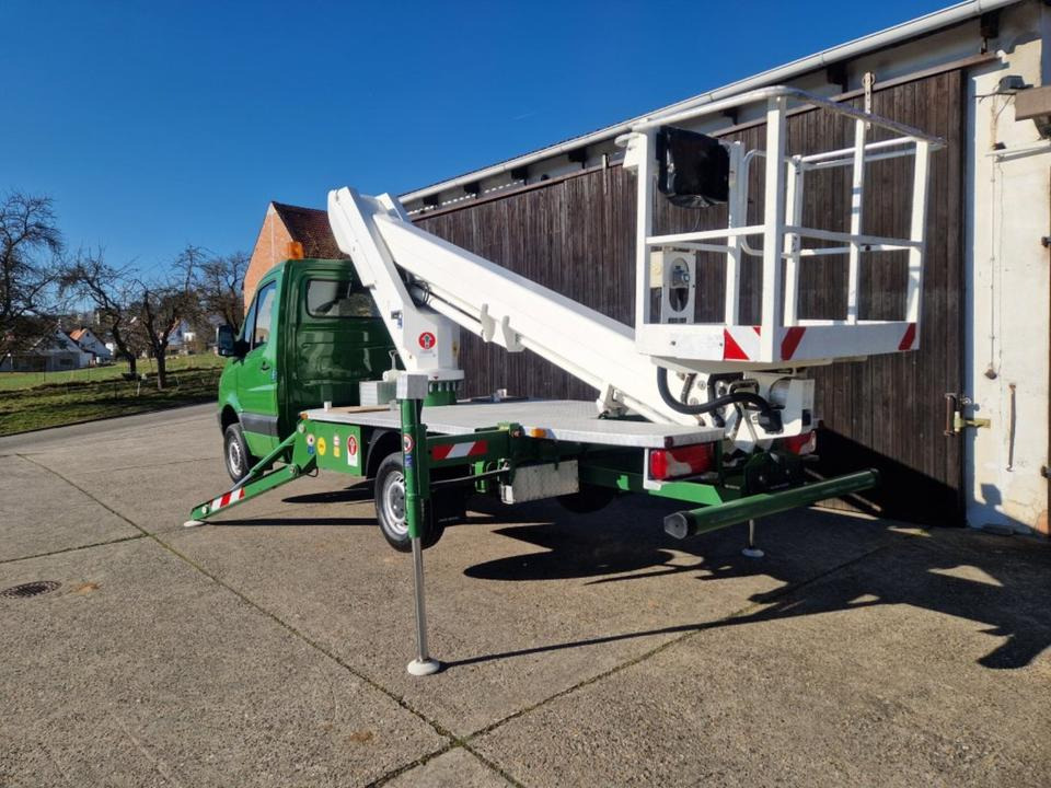 Mercedes Wumag Arbeitsbühne Hubsteiger Hebebühne 3,5t 22m - פלטפורמה אווירית מותקנת על משאית: תמונה 5 Mercedes Wumag Arbeitsbühne Hubsteiger Hebebühne 3,5t 22m - פלטפורמה אווירית מותקנת על משאית: תמונה 5
