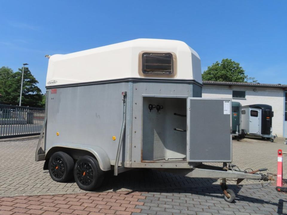 Pferdeanhänger Böckmann Duo/ Cavallo Sattelkammer TÜV NEU - קרון נגרר לסוסים: תמונה 1 Pferdeanhänger Böckmann Duo/ Cavallo Sattelkammer TÜV NEU - קרון נגרר לסוסים: תמונה 1