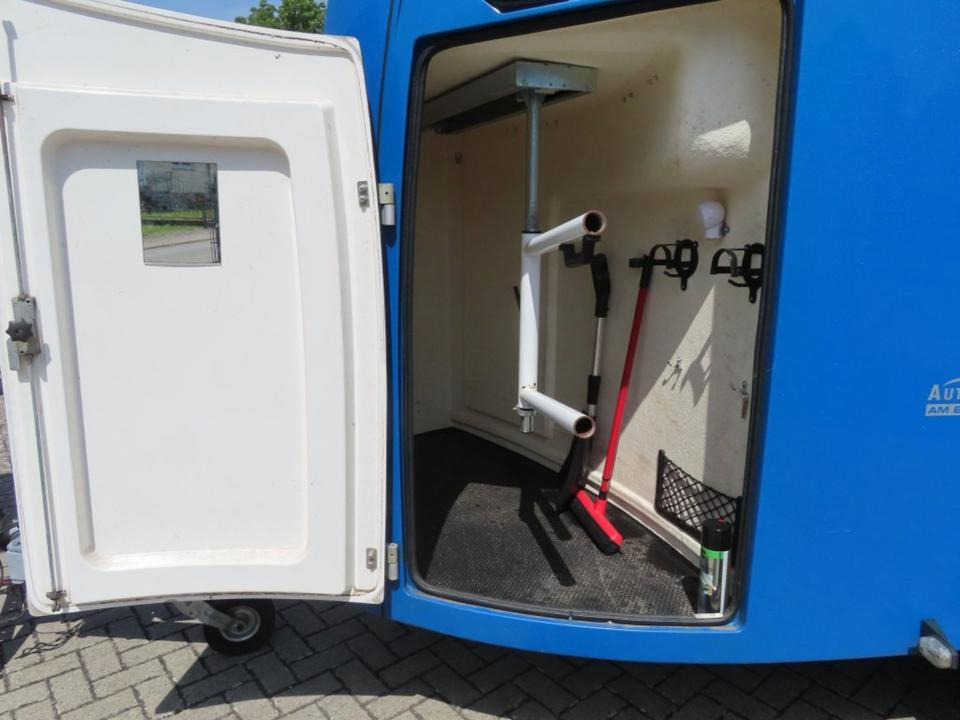 Pferdeanhänger Humbaur Maximus Panoramascheibe 100km/h Sattelk. - קרון נגרר לסוסים: תמונה 4 Pferdeanhänger Humbaur Maximus Panoramascheibe 100km/h Sattelk. - קרון נגרר לסוסים: תמונה 4