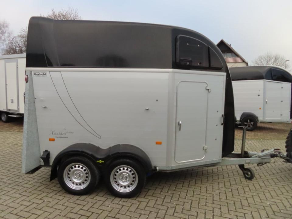 Pferdeanhänger Humbaur, Xanthos Aero, 100 km/h Sattelkammer - קרון נגרר לסוסים: תמונה 5 Pferdeanhänger Humbaur, Xanthos Aero, 100 km/h Sattelkammer - קרון נגרר לסוסים: תמונה 5