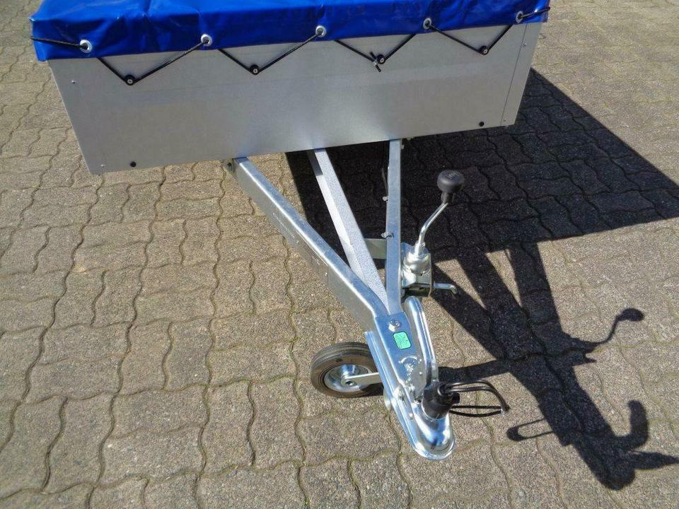 TPV PKW-Anhänger 750 kg Flachplane Stützen - קרון נגרר למכונית: תמונה 3 TPV PKW-Anhänger 750 kg Flachplane Stützen - קרון נגרר למכונית: תמונה 3