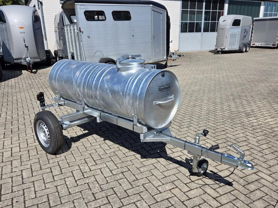 Wasserfass Verzinkt 600l Tränke Fahrgestell Beleuchtung - קרון נגרר עם מכל: תמונה 2 Wasserfass Verzinkt 600l Tränke Fahrgestell Beleuchtung - קרון נגרר עם מכל: תמונה 2