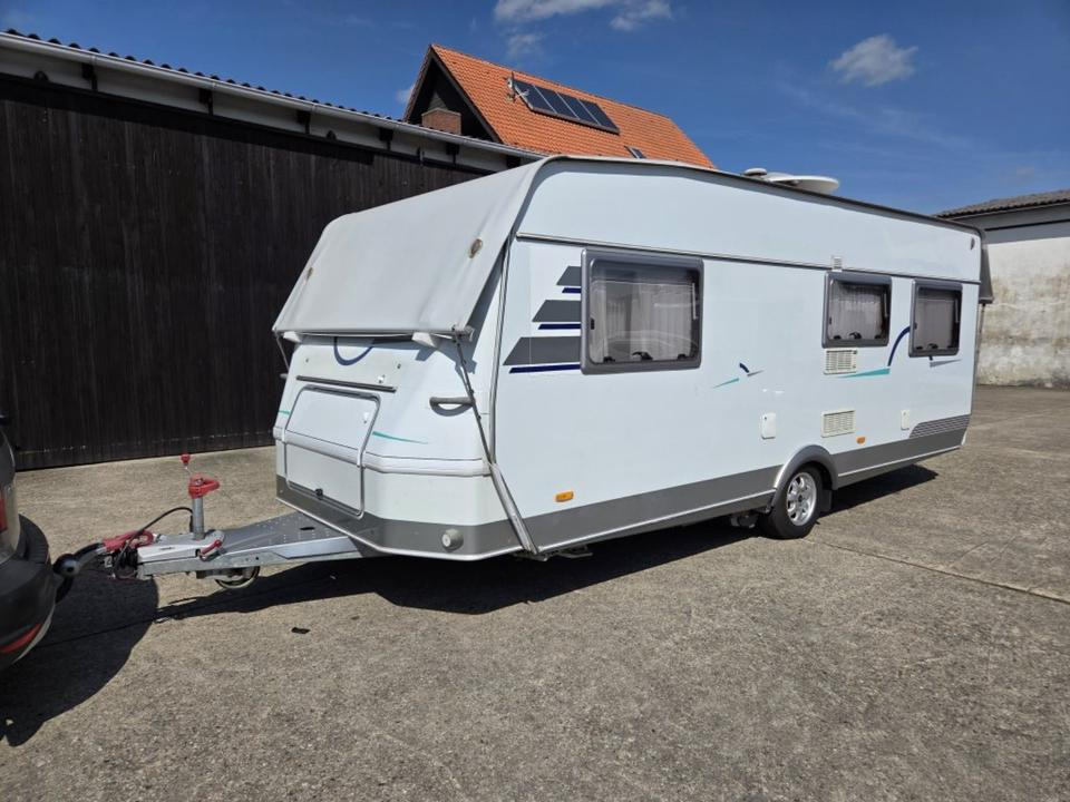 Wohnwagen Hymer Top Ausstattung Mover Vohrzelt 4x Schlafplätze WC - קרוואן נגרר: תמונה 2 Wohnwagen Hymer Top Ausstattung Mover Vohrzelt 4x Schlafplätze WC - קרוואן נגרר: תמונה 2
