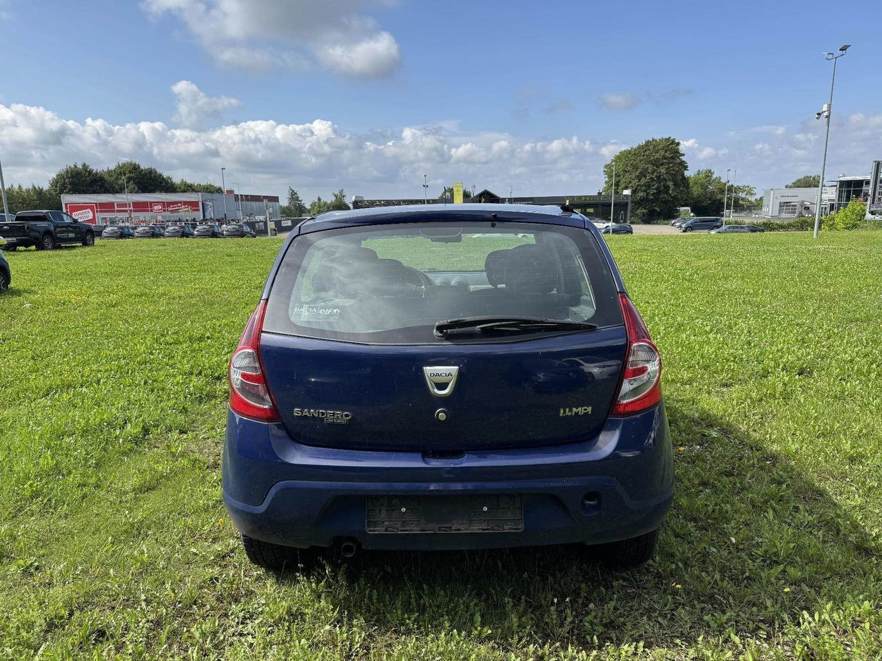 Dacia Sandero 1.4 +ZAHNRIEMEN GERISSEN+ - מכונית: תמונה 4 Dacia Sandero 1.4 +ZAHNRIEMEN GERISSEN+ - מכונית: תמונה 4