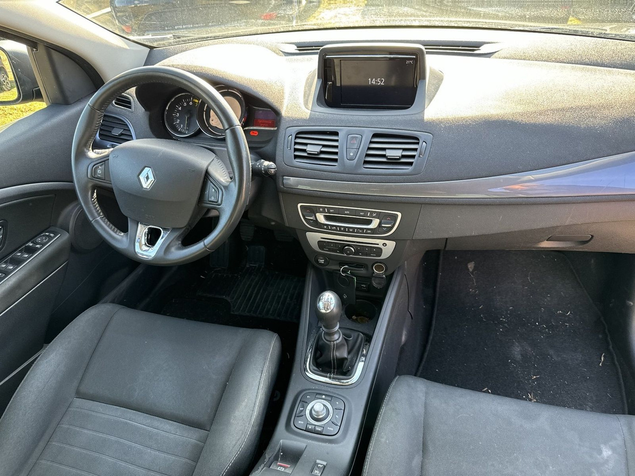 סדאן Renault Megane Limited TCe115 +KUPPLUNG DEFEKT/MOTOR OK+: תמונה 10
