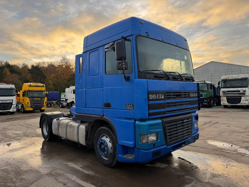 DAF 95 XF 480 Space Cab (EURO 3 / MANUAL GEARBOX / BOITE MANUELLE) - יחידת טרקטור: תמונה 2 DAF 95 XF 480 Space Cab (EURO 3 / MANUAL GEARBOX / BOITE MANUELLE) - יחידת טרקטור: תמונה 2