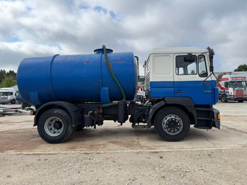MAN 19.343 (12.000L / MANUAL GEARBOX / EURO 2 / PERFECT) - משאית ואקום: תמונה 4 MAN 19.343 (12.000L / MANUAL GEARBOX / EURO 2 / PERFECT) - משאית ואקום: תמונה 4
