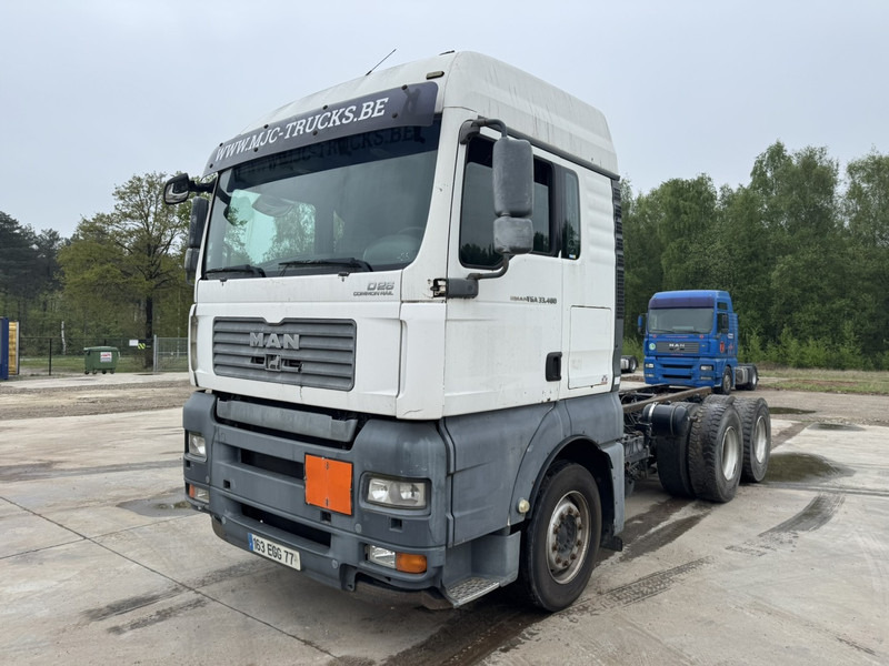 MAN TGA 33.480 (MANUAL GEARBOX / BOITE MANUELLE / 6X4 / CAMION FRANCAIS EN BON ETAT !) - משאית עם שלדת תא: תמונה 1 MAN TGA 33.480 (MANUAL GEARBOX / BOITE MANUELLE / 6X4 / CAMION FRANCAIS EN BON ETAT !) - משאית עם שלדת תא: תמונה 1