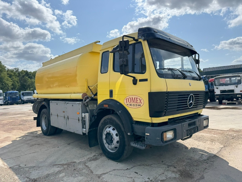 Mercedes-Benz SK 1726 (13.000L / 2 COMPARTIMENTS / GRAND PONT / LAMES / V8) - משאית מכל: תמונה 3 Mercedes-Benz SK 1726 (13.000L / 2 COMPARTIMENTS / GRAND PONT / LAMES / V8) - משאית מכל: תמונה 3