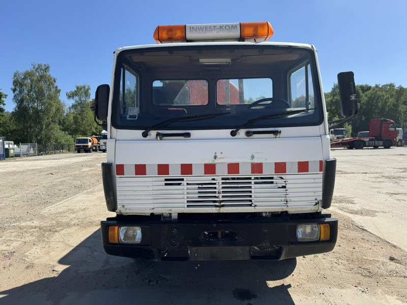 Mercedes-Benz SK 914 (8000 L / STEEL SUSPENSION & MANUAL PUMP / SUSPENSION LAMES & POMPE MANUELLE) - משאית ואקום: תמונה 2 Mercedes-Benz SK 914 (8000 L / STEEL SUSPENSION & MANUAL PUMP / SUSPENSION LAMES & POMPE MANUELLE) - משאית ואקום: תמונה 2