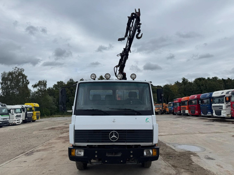 Mercedes-Benz SK 917 (STEEL SUSPENSION / PARLFINGER CRANE / AUXILIARY / 6 CYLINDER WITH MANUAL PUMP) - מזהיר, משאית מנוף: תמונה 2 Mercedes-Benz SK 917 (STEEL SUSPENSION / PARLFINGER CRANE / AUXILIARY / 6 CYLINDER WITH MANUAL PUMP) - מזהיר, משאית מנוף: תמונה 2