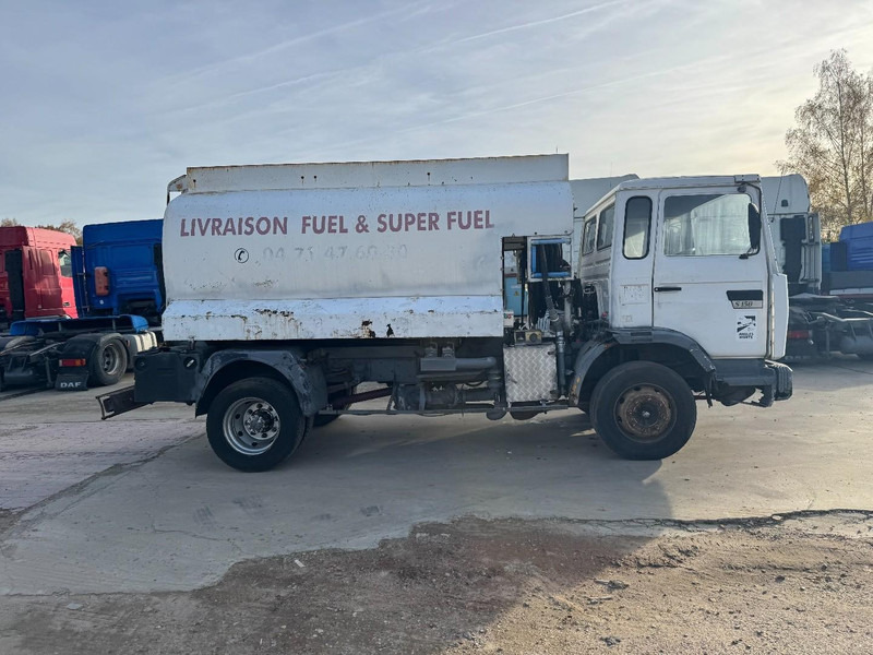 Renault S 150 SUSPENSION LAMES / 7000 L / POMPE & BOITE MANUELLE / CAMION FRANCAIS!!!) - משאית מכל: תמונה 4 Renault S 150 SUSPENSION LAMES / 7000 L / POMPE & BOITE MANUELLE / CAMION FRANCAIS!!!) - משאית מכל: תמונה 4