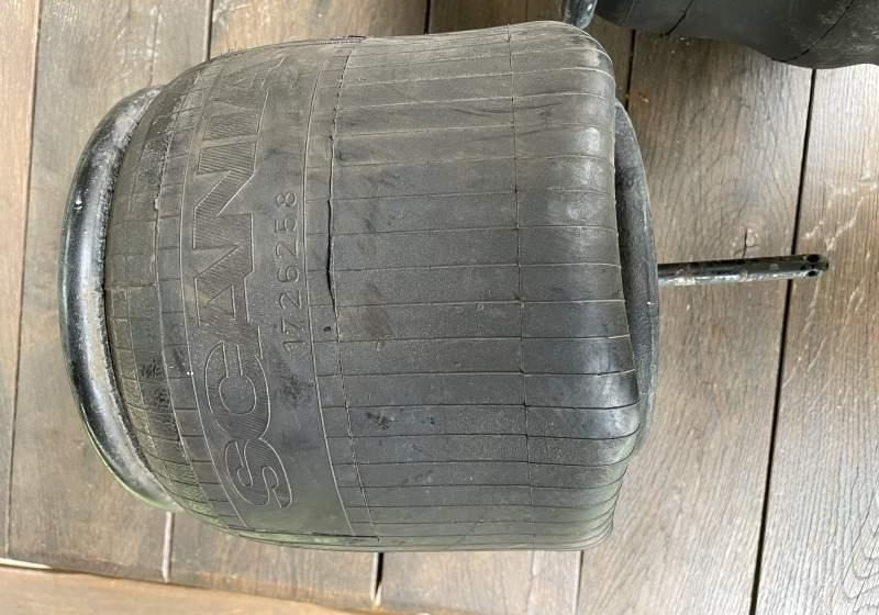 Scania Scania Higer - מתלה עבור אוטובוס: תמונה 1 Scania Scania Higer - מתלה עבור אוטובוס: תמונה 1