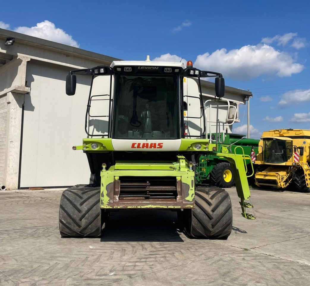 CLAAS MIETITREBBIA LEXION 570TT - מקצרת קומבינה: תמונה 3 CLAAS MIETITREBBIA LEXION 570TT - מקצרת קומבינה: תמונה 3