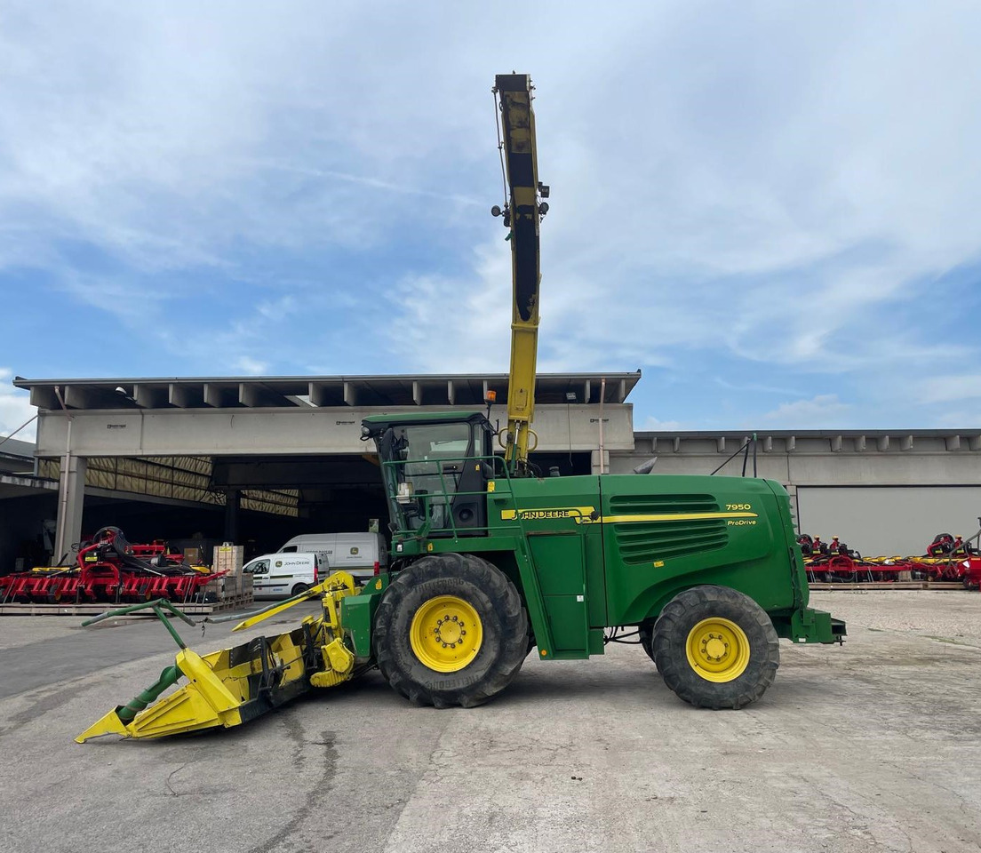 JOHN DEERE TRINCIA 7950 - מקצרת מספוא: תמונה 5 JOHN DEERE TRINCIA 7950 - מקצרת מספוא: תמונה 5