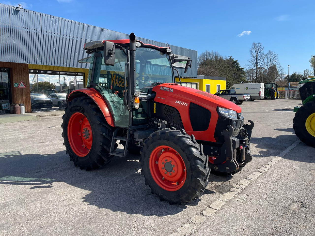 KUBOTA 5111 M - טרקטור חקלאי: תמונה 2 KUBOTA 5111 M - טרקטור חקלאי: תמונה 2