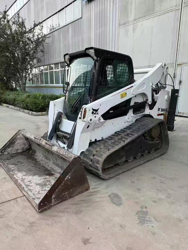BOBCAT T770 - מעמיס היגוי החלקה: תמונה 2 BOBCAT T770 - מעמיס היגוי החלקה: תמונה 2