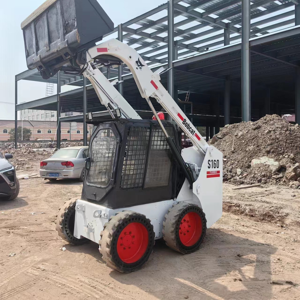 BOBCAT s160 - מעמיס היגוי החלקה: תמונה 5 BOBCAT s160 - מעמיס היגוי החלקה: תמונה 5