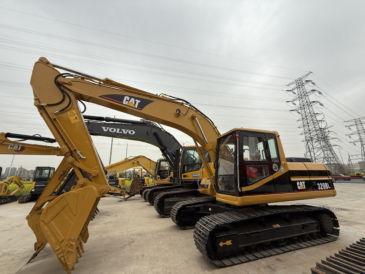 CATERPILLAR 320b - מחפר סורק: תמונה 2 CATERPILLAR 320b - מחפר סורק: תמונה 2