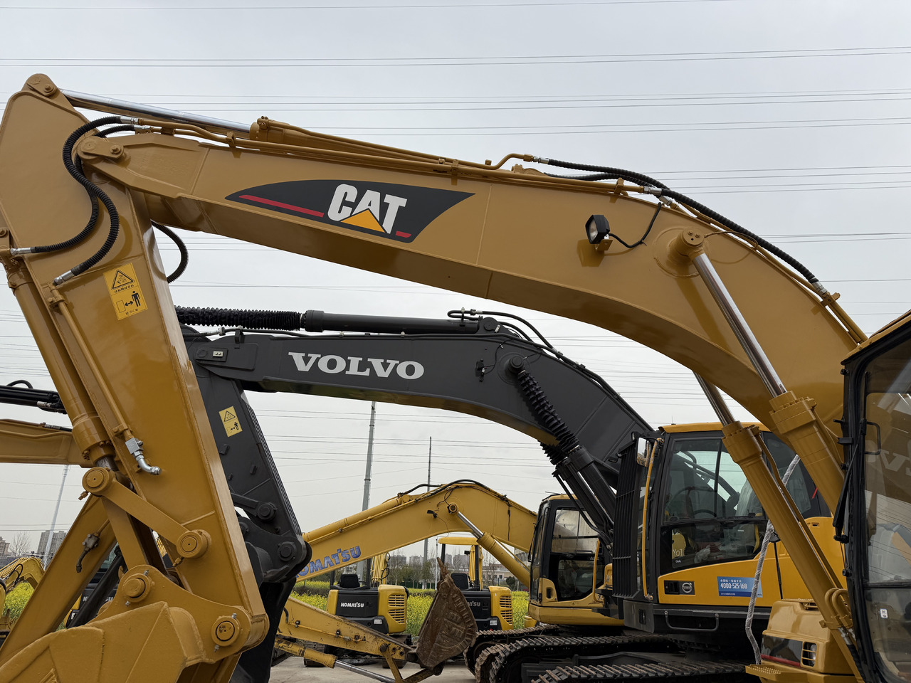 CATERPILLAR used 320b excavator - מחפר סורק: תמונה 3 CATERPILLAR used 320b excavator - מחפר סורק: תמונה 3