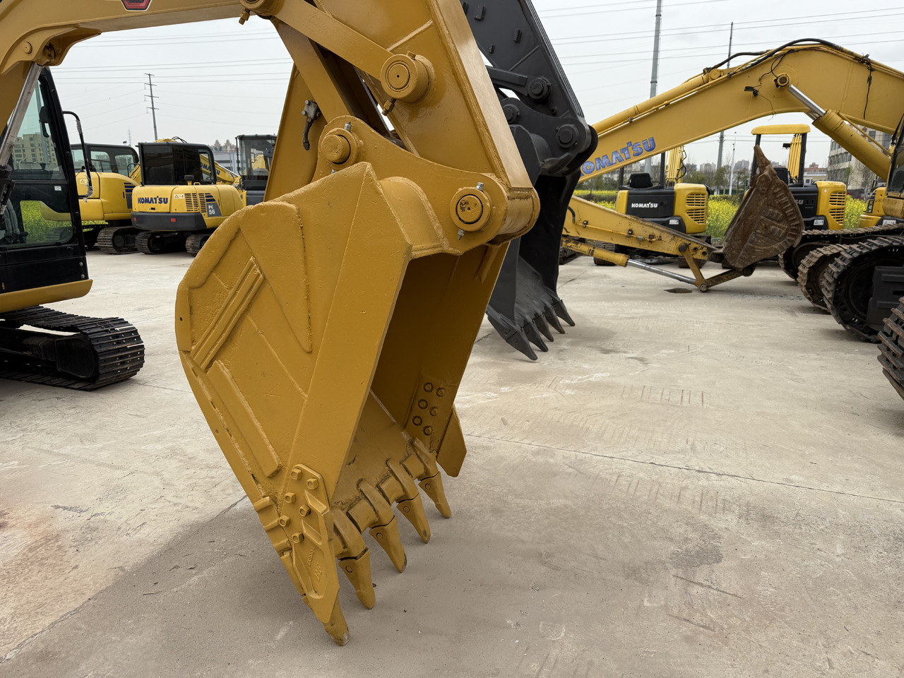 CATERPILLAR used 320b excavator - מחפר סורק: תמונה 4 CATERPILLAR used 320b excavator - מחפר סורק: תמונה 4