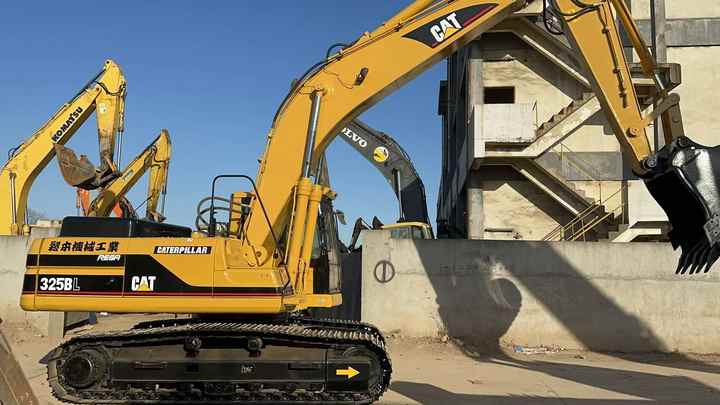 Cat325B Low Working Time CAT 320 325D 315D Excavator Caterpillar Used 25ton Cat325B Medium Size Digger - מחפר: תמונה 2 Cat325B Low Working Time CAT 320 325D 315D Excavator Caterpillar Used 25ton Cat325B Medium Size Digger - מחפר: תמונה 2