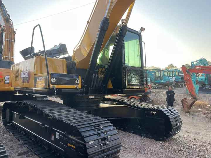 China Famous Brand Used Sany 23ton Excavator Used Sany SY235C Hydraulic Excavator 90% New with Excellent Performance for Sale - מחפר סורק: תמונה 5 China Famous Brand Used Sany 23ton Excavator Used Sany SY235C Hydraulic Excavator 90% New with Excellent Performance for Sale - מחפר סורק: תמונה 5