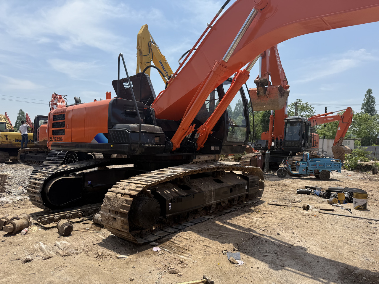 HITACHI Used 350-5g Excavator - מחפר גלגלים: תמונה 3 HITACHI Used 350-5g Excavator - מחפר גלגלים: תמונה 3
