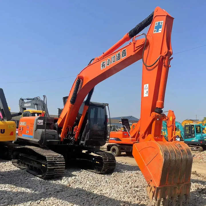 Original Japan Hitachi ZX200-3 Excavator Hitachi Excavator in Low Price for Hot Sale - מחפר סורק: תמונה 2 Original Japan Hitachi ZX200-3 Excavator Hitachi Excavator in Low Price for Hot Sale - מחפר סורק: תמונה 2