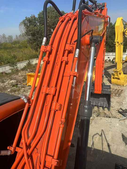 Second Hand Doosan Dx225 Excavator 20tons Middle Machine for Sale Excellent Condition Doosan Dx225 300 Hot Sale Machine - מחפר: תמונה 5 Second Hand Doosan Dx225 Excavator 20tons Middle Machine for Sale Excellent Condition Doosan Dx225 300 Hot Sale Machine - מחפר: תמונה 5