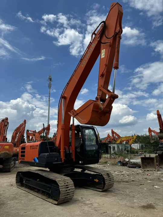Strong Powerful Hitachi ZX200-5g ORIGINAL Used Excavator200 210 240 350 With Cheap Price - מחפר: תמונה 4 Strong Powerful Hitachi ZX200-5g ORIGINAL Used Excavator200 210 240 350 With Cheap Price - מחפר: תמונה 4
