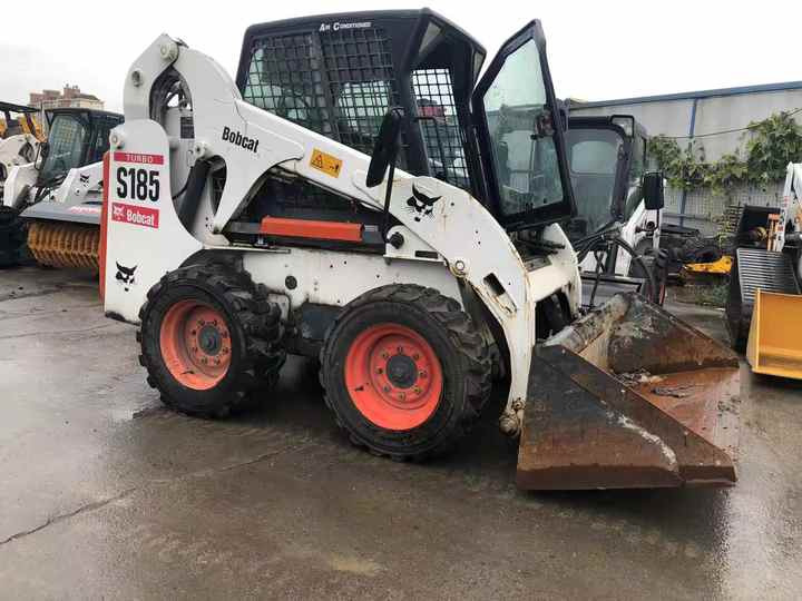 Used Bob Cat Bob Cat S185 Used Mini Skid Steer Wheel Loader Multifunctional Track Loaders Bobcat - מעמיס היגוי החלקה: תמונה 5 Used Bob Cat Bob Cat S185 Used Mini Skid Steer Wheel Loader Multifunctional Track Loaders Bobcat - מעמיס היגוי החלקה: תמונה 5