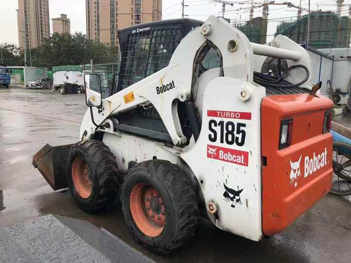 Used Bob Cat Bob Cat S185 Used Mini Skid Steer Wheel Loader Multifunctional Track Loaders Bobcat - מעמיס היגוי החלקה: תמונה 2 Used Bob Cat Bob Cat S185 Used Mini Skid Steer Wheel Loader Multifunctional Track Loaders Bobcat - מעמיס היגוי החלקה: תמונה 2
