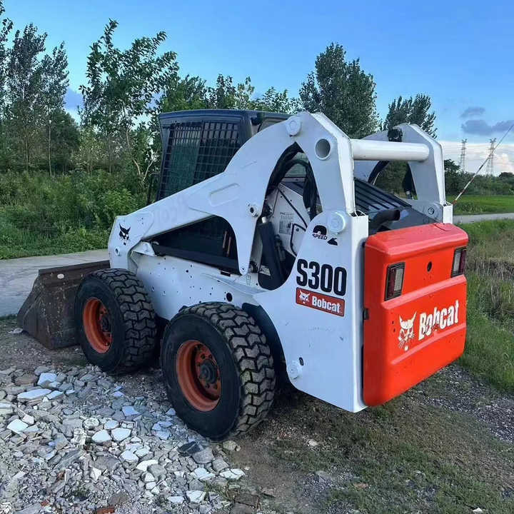 Used Bob Cat Bob Cat S300 Used Mini Skid Steer Wheel Loader Multifunctional Track Loaders Bobcat S300 - מעמיס היגוי החלקה: תמונה 3 Used Bob Cat Bob Cat S300 Used Mini Skid Steer Wheel Loader Multifunctional Track Loaders Bobcat S300 - מעמיס היגוי החלקה: תמונה 3