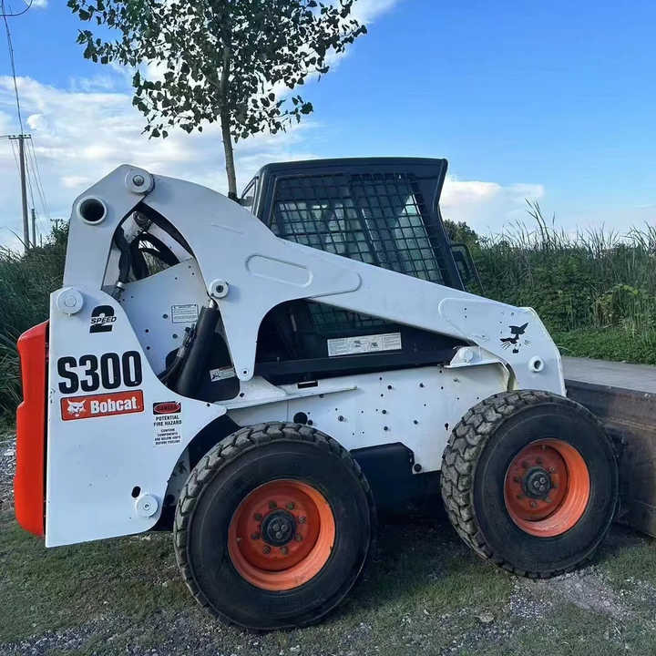Used Bob Cat Bob Cat S300 Used Mini Skid Steer Wheel Loader Multifunctional Track Loaders Bobcat S300 - מעמיס היגוי החלקה: תמונה 2 Used Bob Cat Bob Cat S300 Used Mini Skid Steer Wheel Loader Multifunctional Track Loaders Bobcat S300 - מעמיס היגוי החלקה: תמונה 2