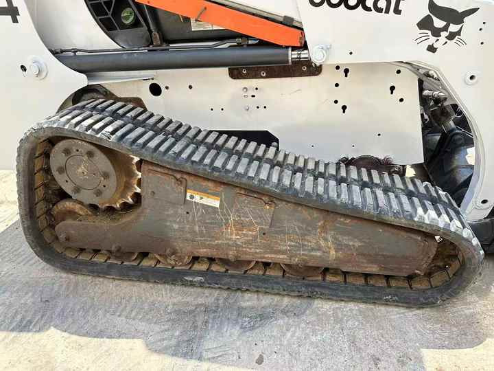 Used Bob Cat Bob Cat T864 Used Mini Skid Steer Wheel Loader Multifunctional Track Loaders Bobcat - מעמיס היגוי החלקה: תמונה 5 Used Bob Cat Bob Cat T864 Used Mini Skid Steer Wheel Loader Multifunctional Track Loaders Bobcat - מעמיס היגוי החלקה: תמונה 5